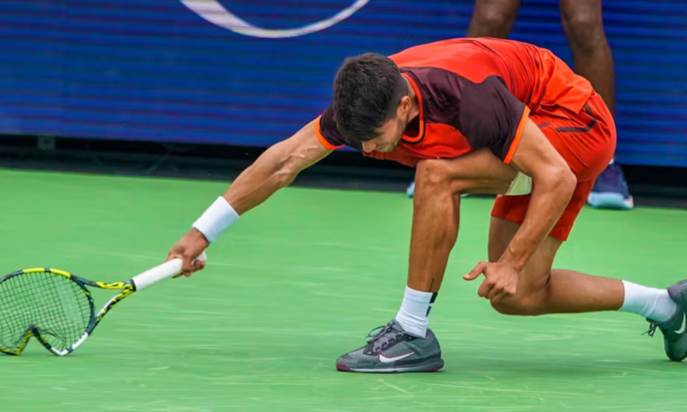 Carlos Alcaraz Frustrated in Cincinnati Open Upset by Gaël Monfils